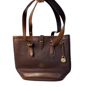 VTG Dooney & Bourke brown pebbled leather cabriolet handbag. purse, pocketbook